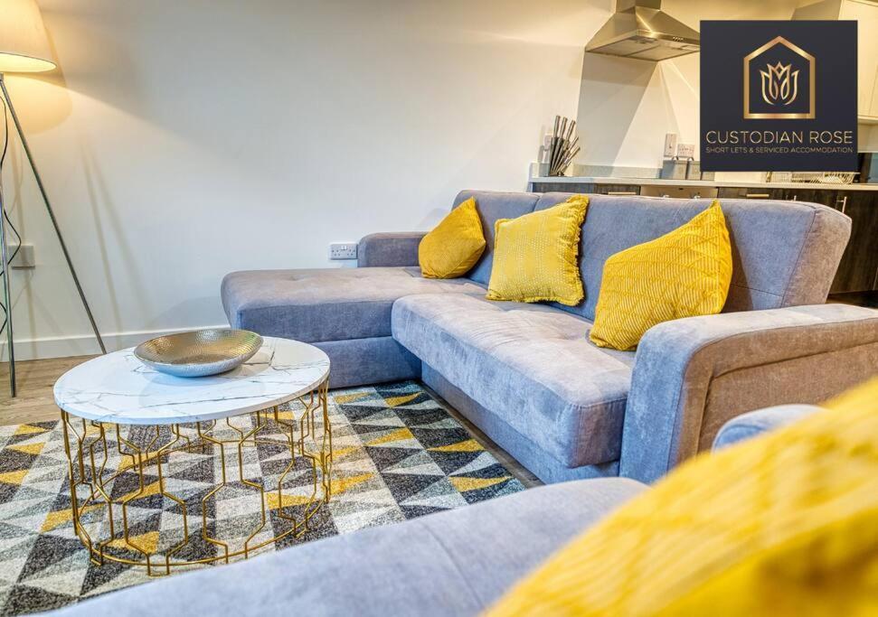 Two Bedroom - Central Peterborough - New Year Discount Buitenkant foto